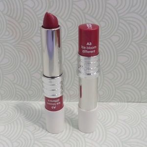 CLINIQUE💥A DIFFERENT LIPSTICK #A3 ICE BLOOM WHITE CAP - LOT OF 2💥